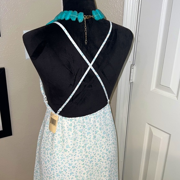 Marciano for GUESS Floral Maxi Dress! - Picture 4 of 5